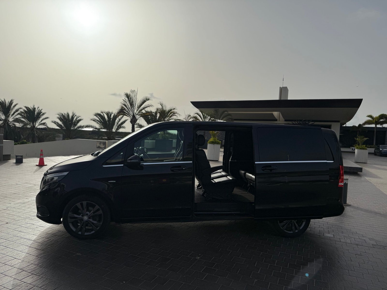 trransfert en van saly premium